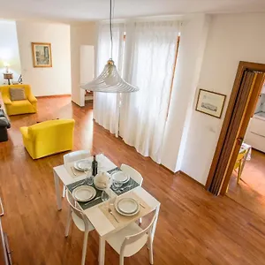 Apartment In Great Location, Florence